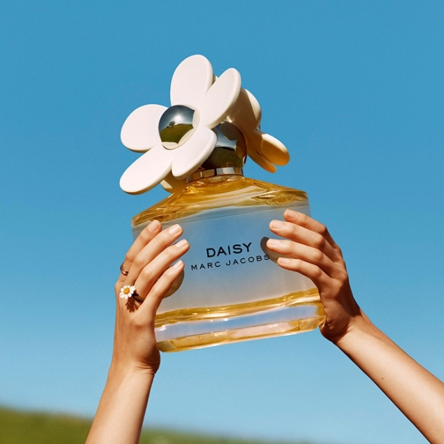 MARC JACOBS ženski parfumi Daisy 100ml edt+ losjon za telo 75ml
