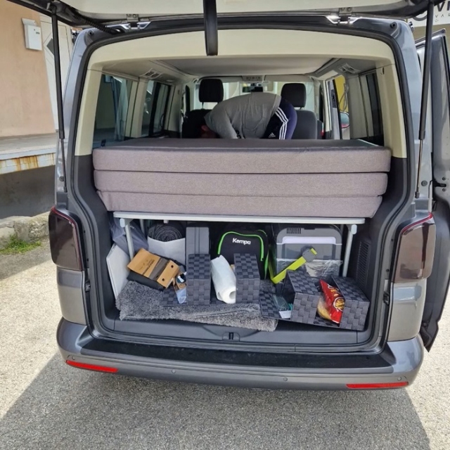 Blazine za avtodom VOLKSWAGEN CALIFORNIA 186x148x8cm