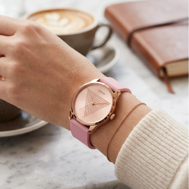 GUESS ura W1227L4